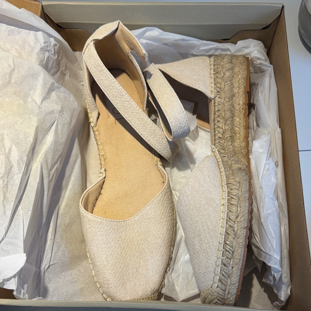 SOUL Naturalizer Wren Espadrille Flats in Light Sand Beige - Picture 3 of 8